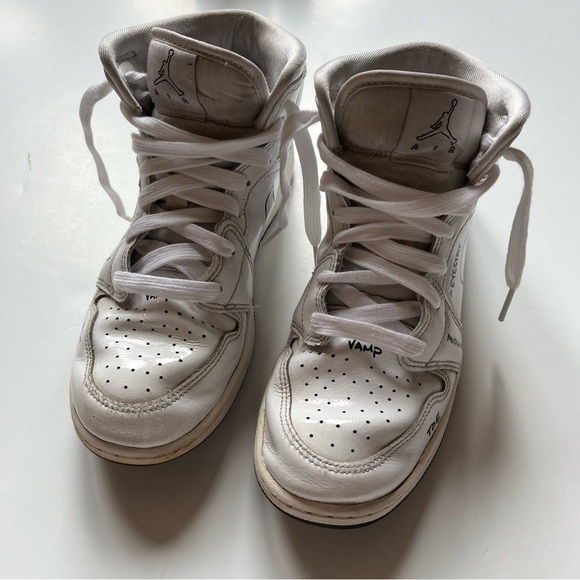 Nike Air Jordan 1 Mid SS GS Schematic- Youth- Size 5.5Y - [DQ1864-100] - Picture 8 of 15